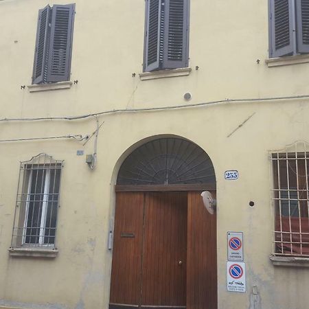 Carlo Mayr Apartment Φεράρα Εξωτερικό φωτογραφία
